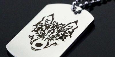 金屬銘牌激光打標機為產品增加了獨特的標識