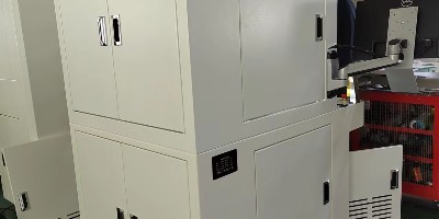 三軸旋轉(zhuǎn)光纖激光打標(biāo)機(jī)