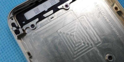 紫外激光打標機在手機和充電器中的應用